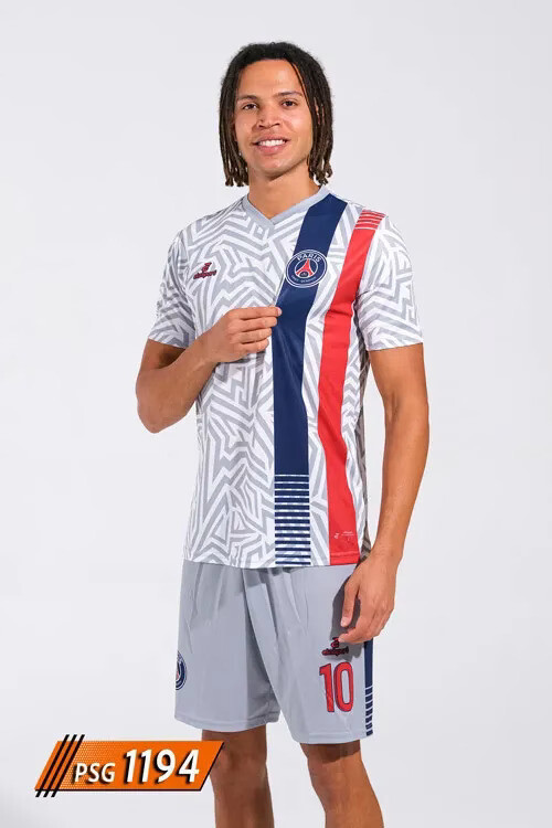 Gri desenli PSG Paris Saint-Germain futbol forması – lacivert ve kırmızı şerit detaylı 1194 model