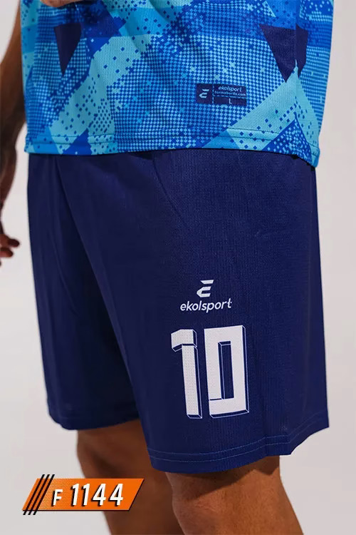 Halı saha forması şort detay, lacivert Manchester City şort ve forma set görünümü. Numara baskısına uygun yapı. Takıma özel halı saha forması tasarlama ve yaptırma için F1144 model.