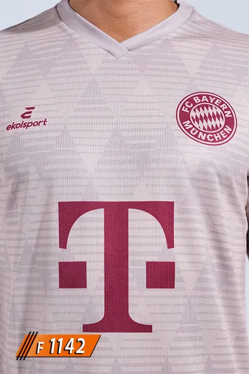 Bayern Münih Bej Bordo Desenli Halı Saha Forması - F1142 - Görsel 4