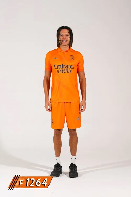 Real Madrid Turuncu Polo Yaka Futbol Forması ön görünüm F1264